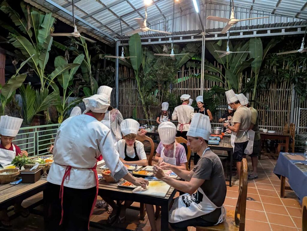 group of students at sophos cooking class in siem reap